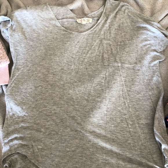 Lot 2 very soft grey tops ky - Picture 5 of 9